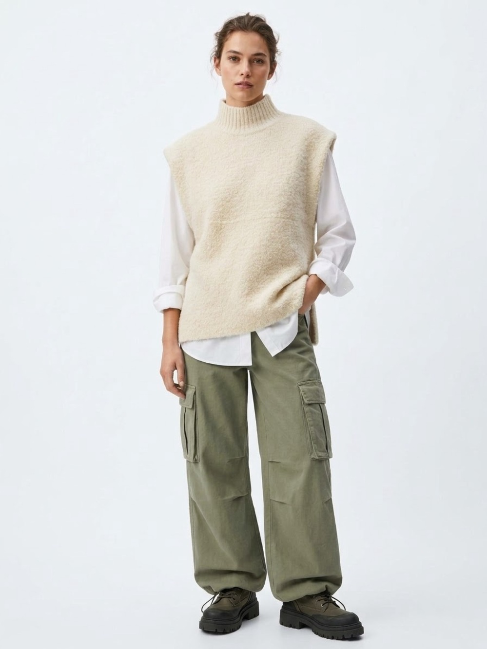 Zara Ecru $48 NWT P2P19-21” Metallic Knit Mock Neck Sweater Vest Wool Blend